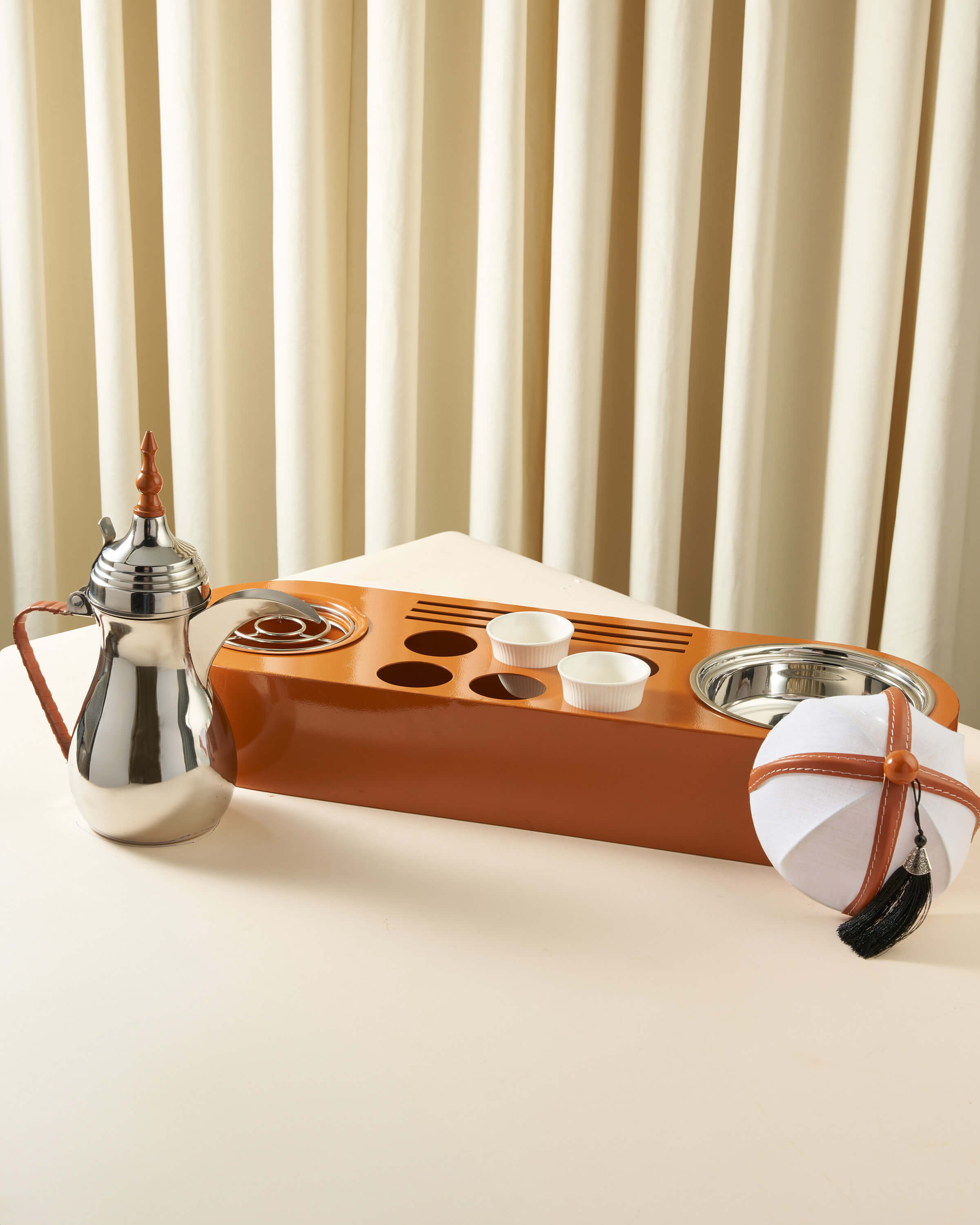 طقم ضيافة تمرية مع دلة وسخان