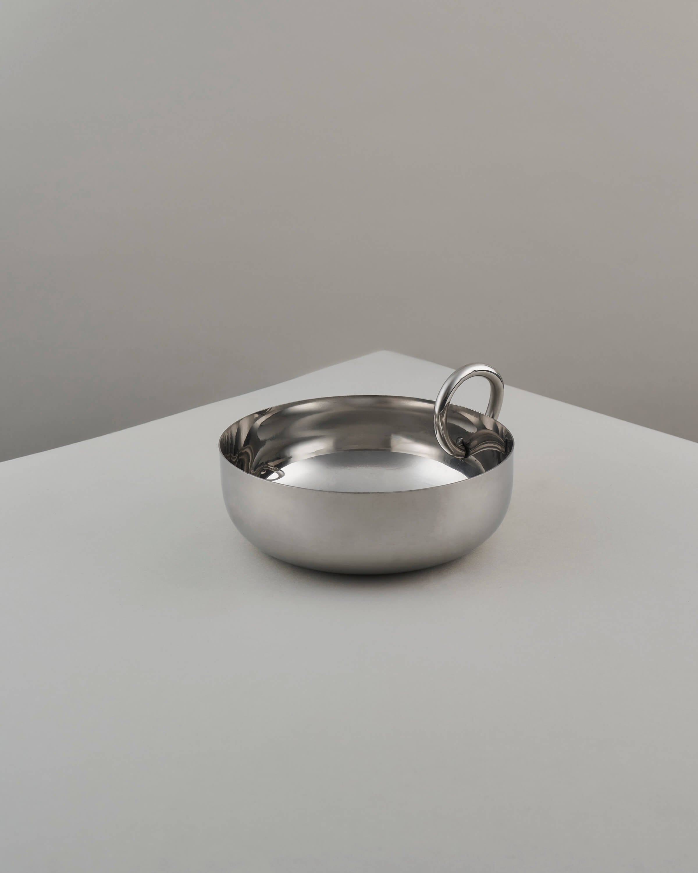 ماعون تقديم