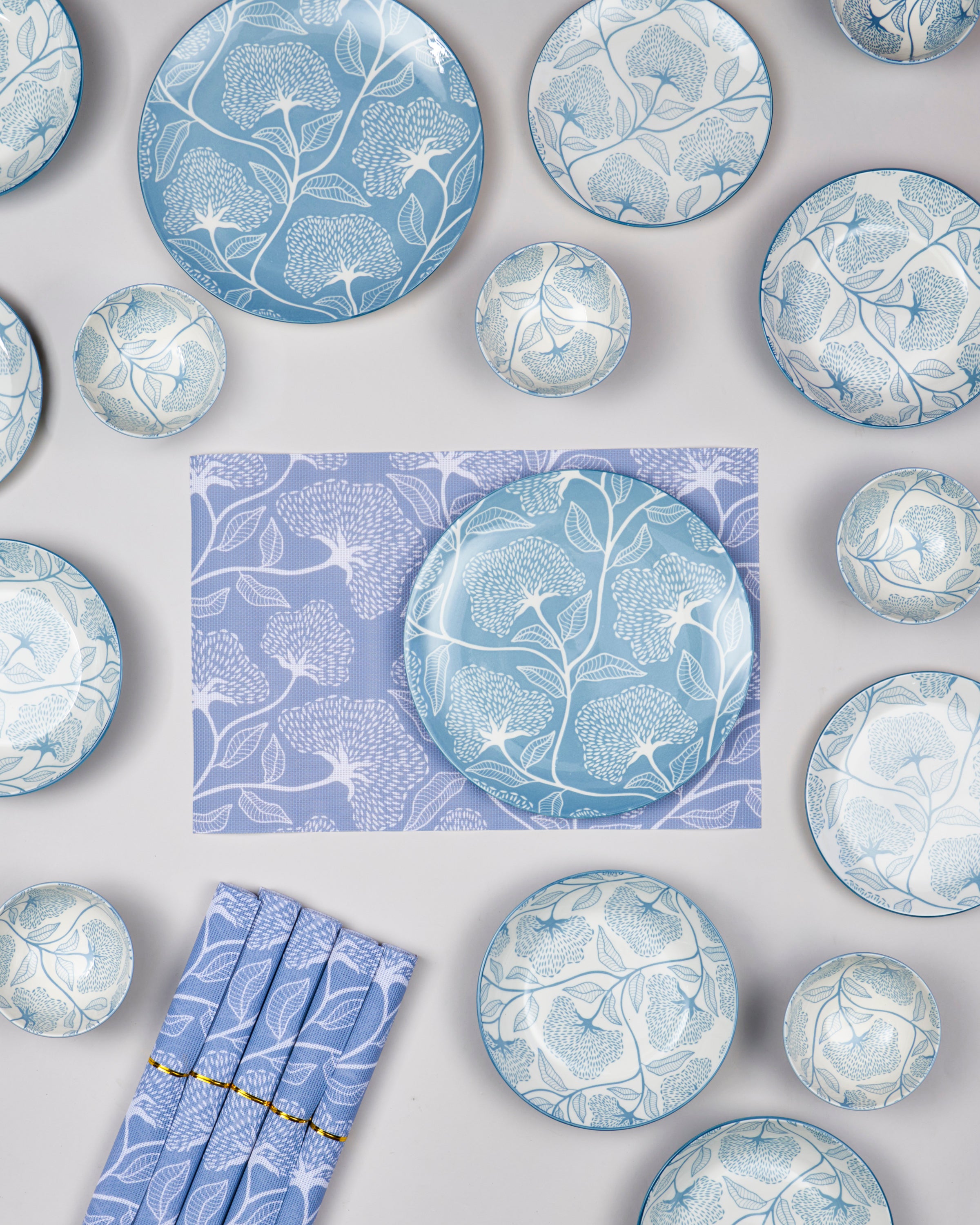 طقم سفرة 30 قطعة لـ6 اشخاص