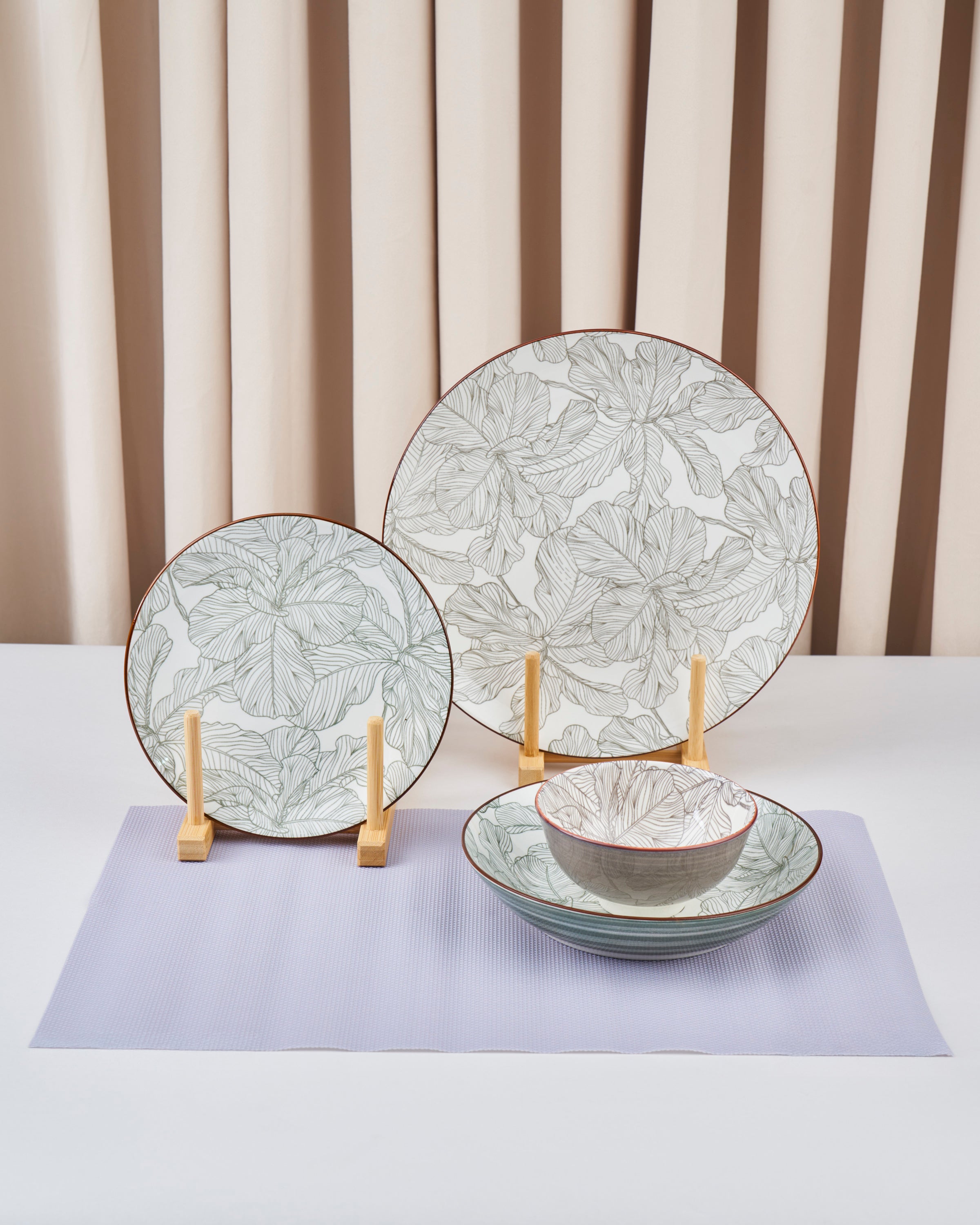 طقم سفرة 30 قطعة لـ6 اشخاص