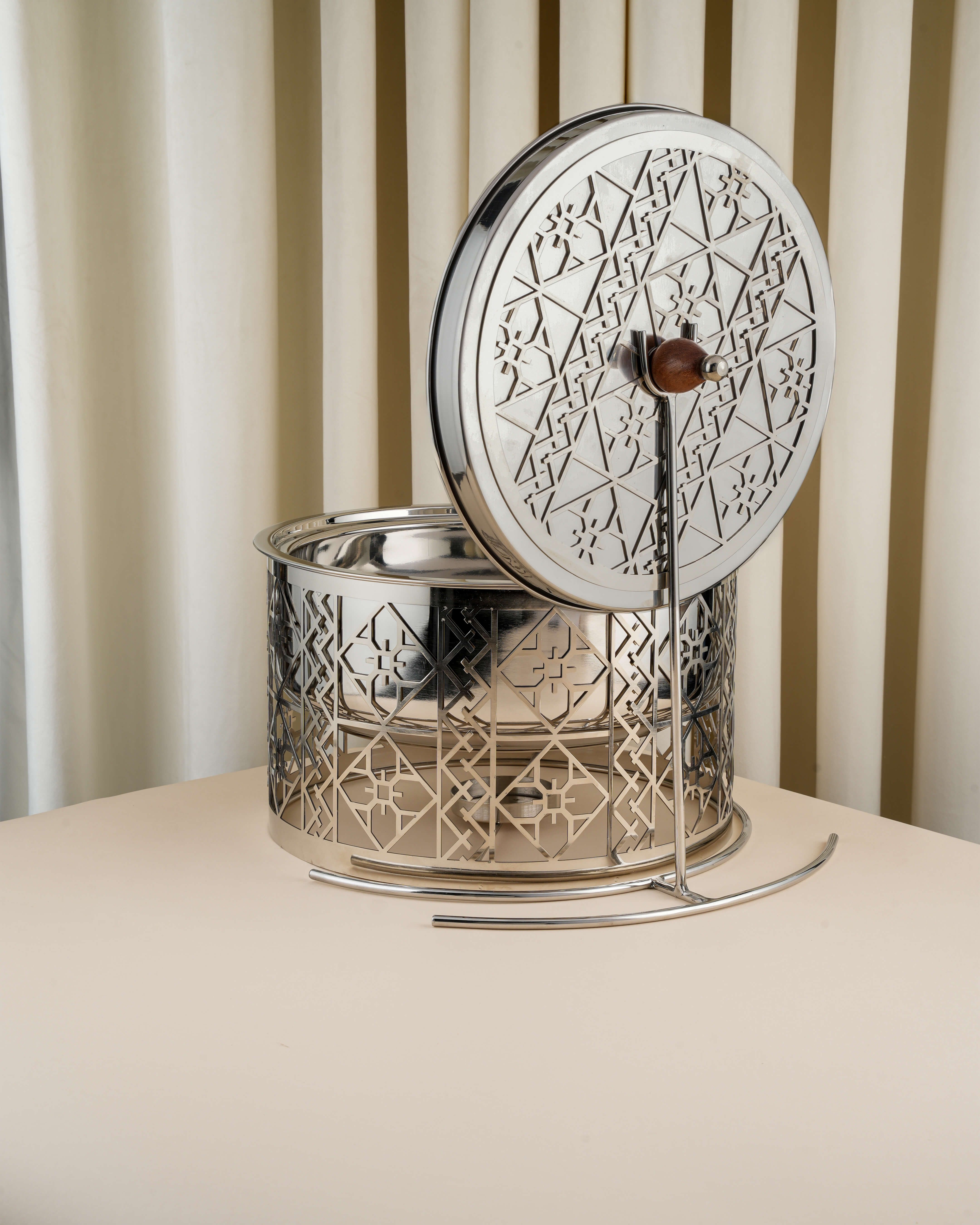 سخان هندي فاخر الاستيل اللامع