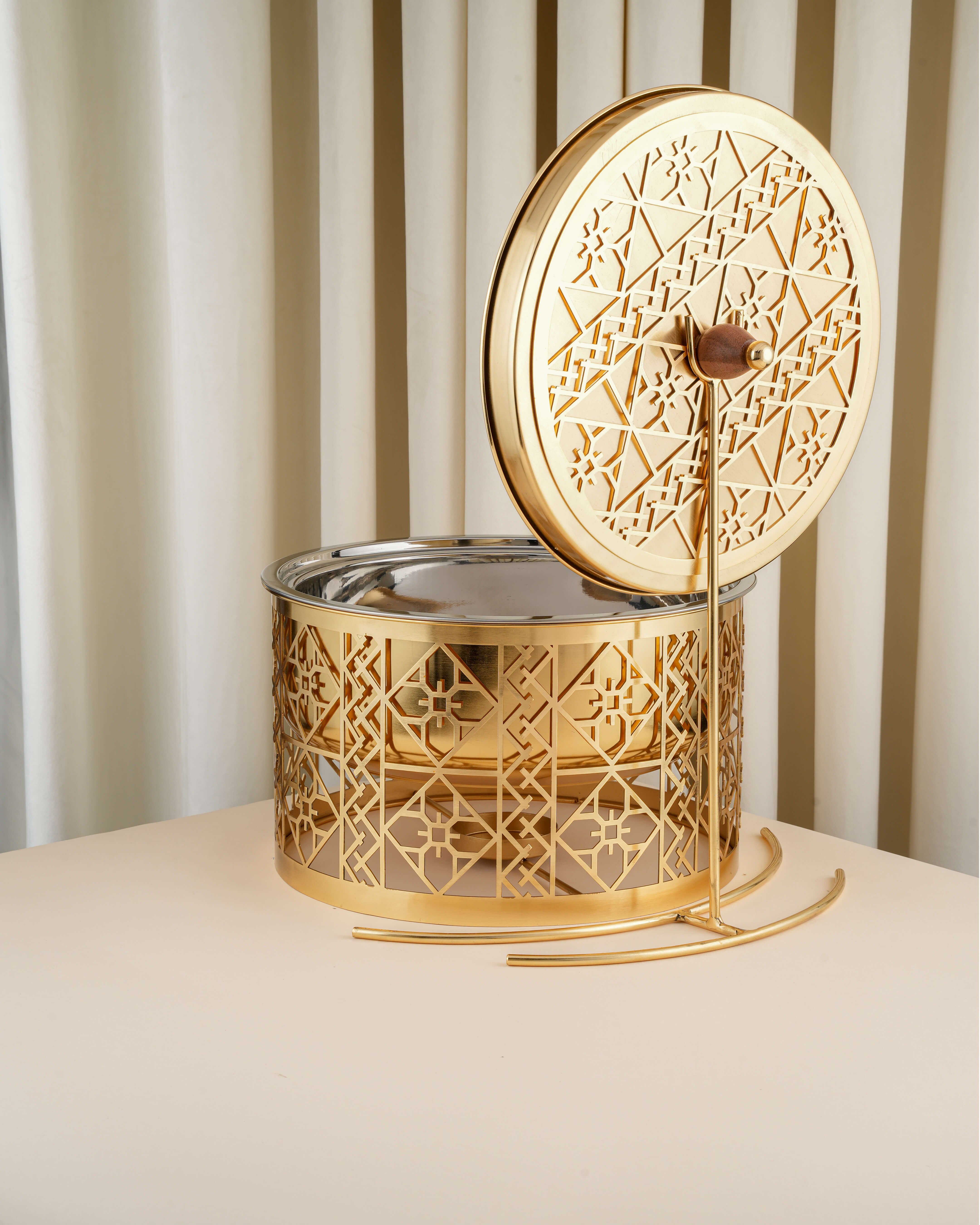 سخان هندي فاخر الاستيل اللامع