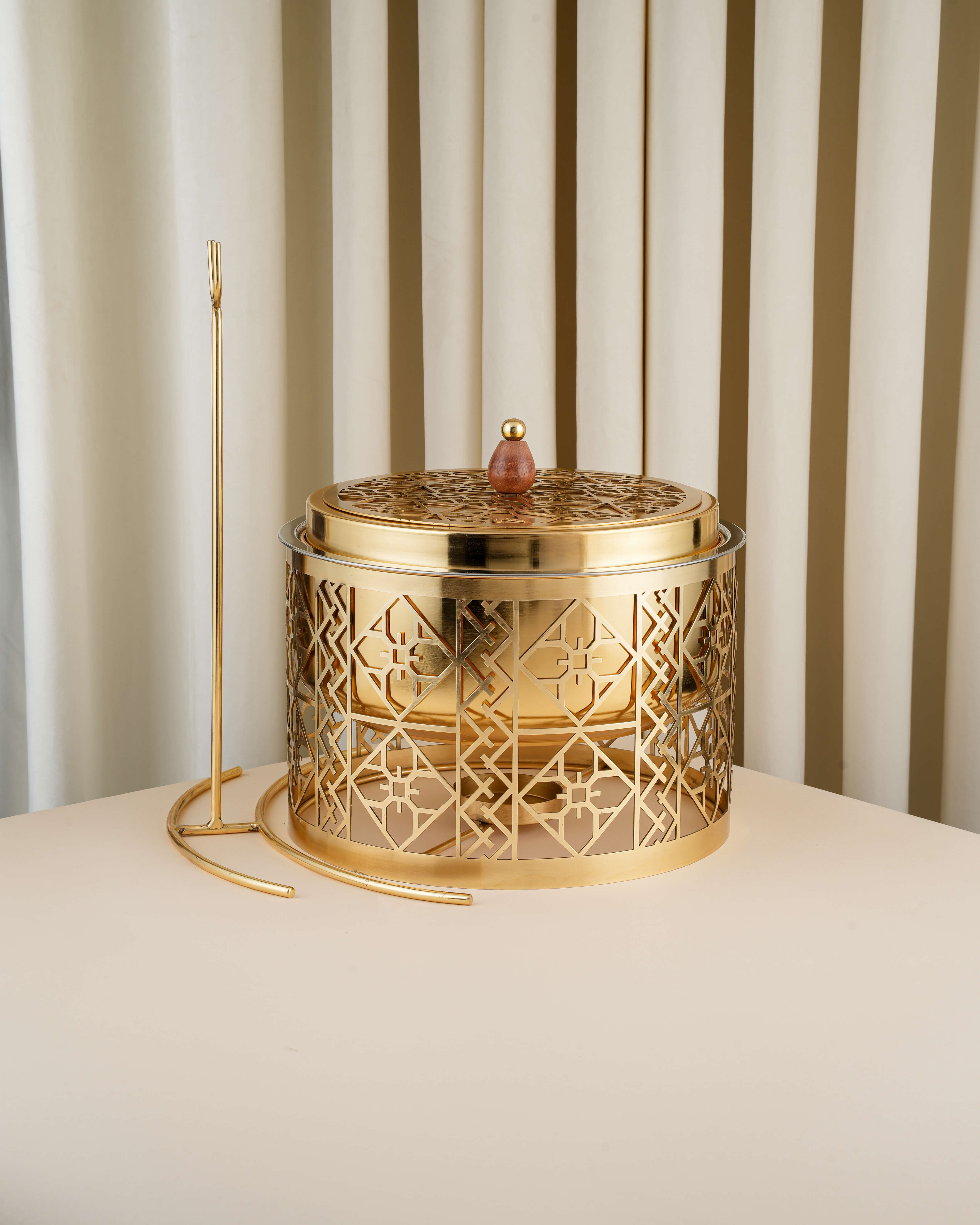 سخان هندي فاخر الاستيل اللامع