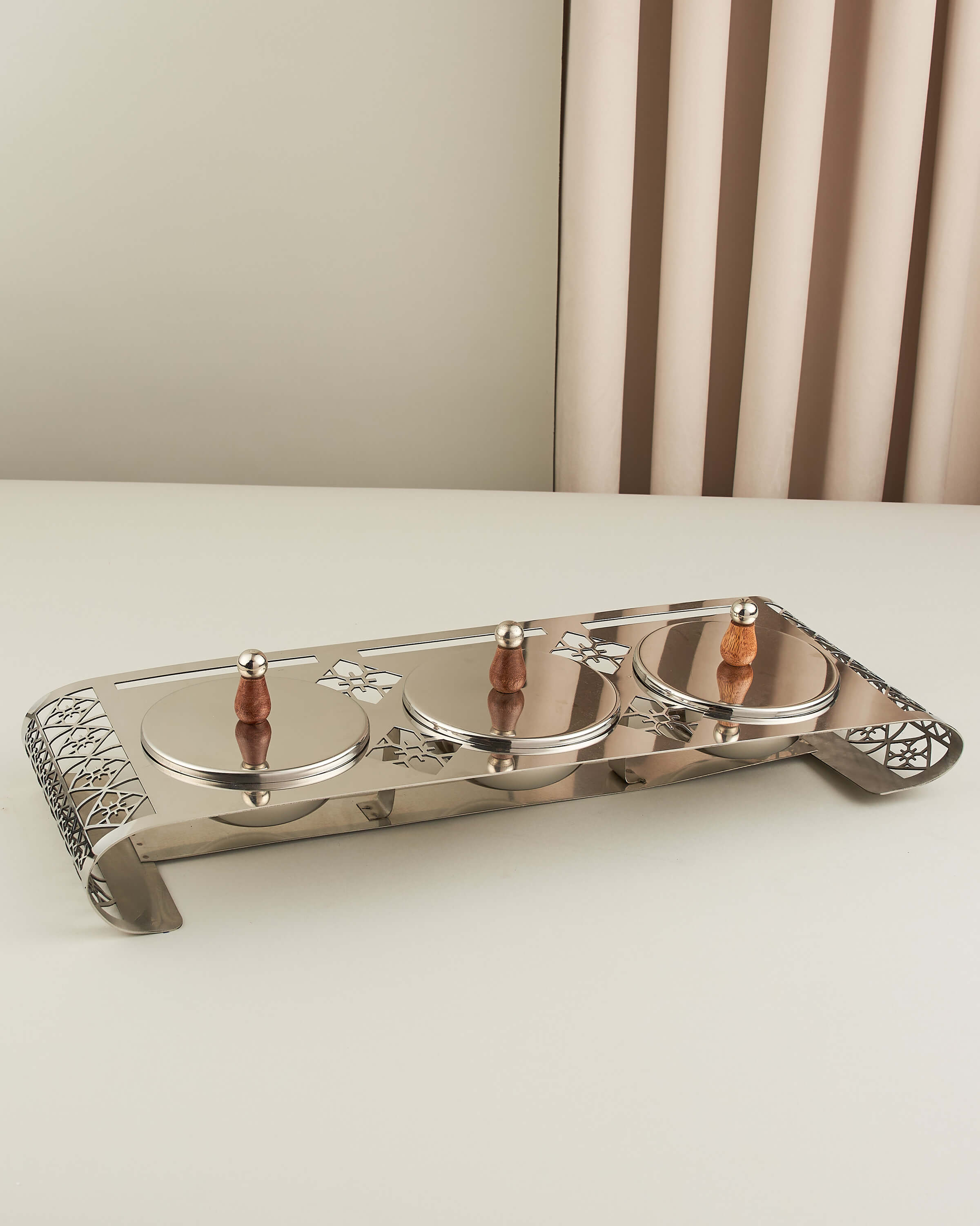 ماعون مكسرات