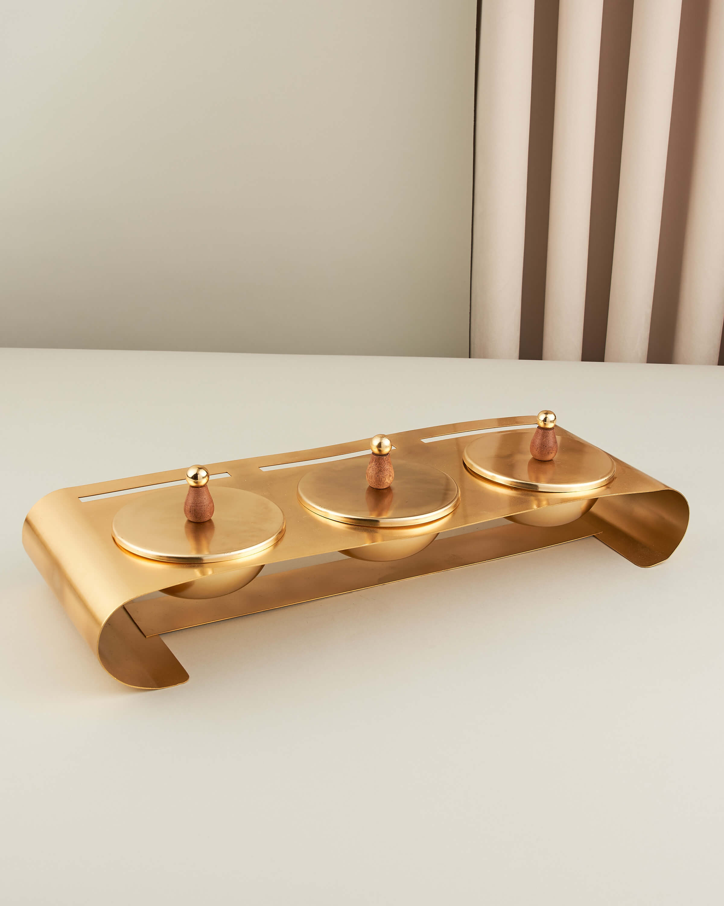 ماعون مكسرات