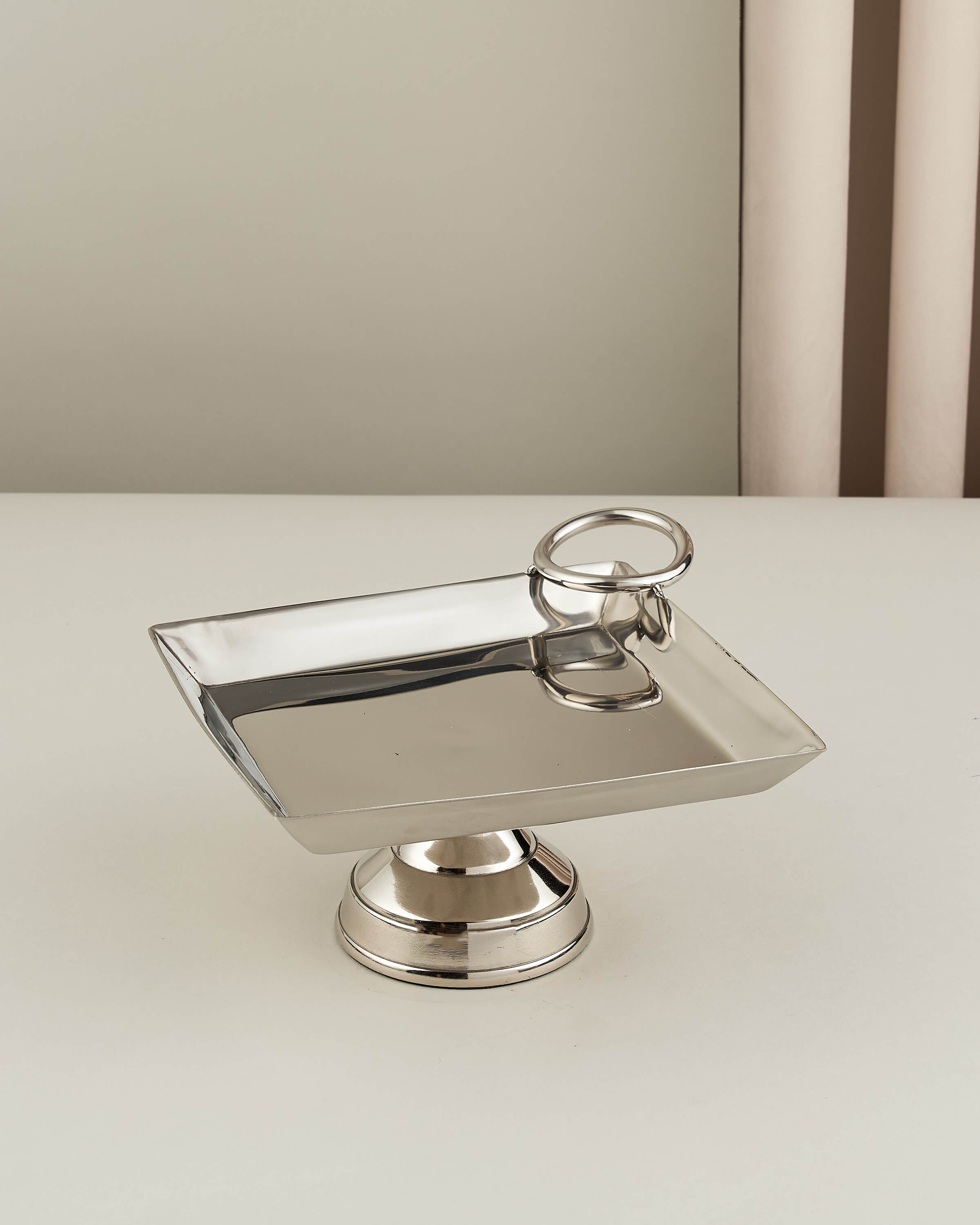 ماعون تقديم