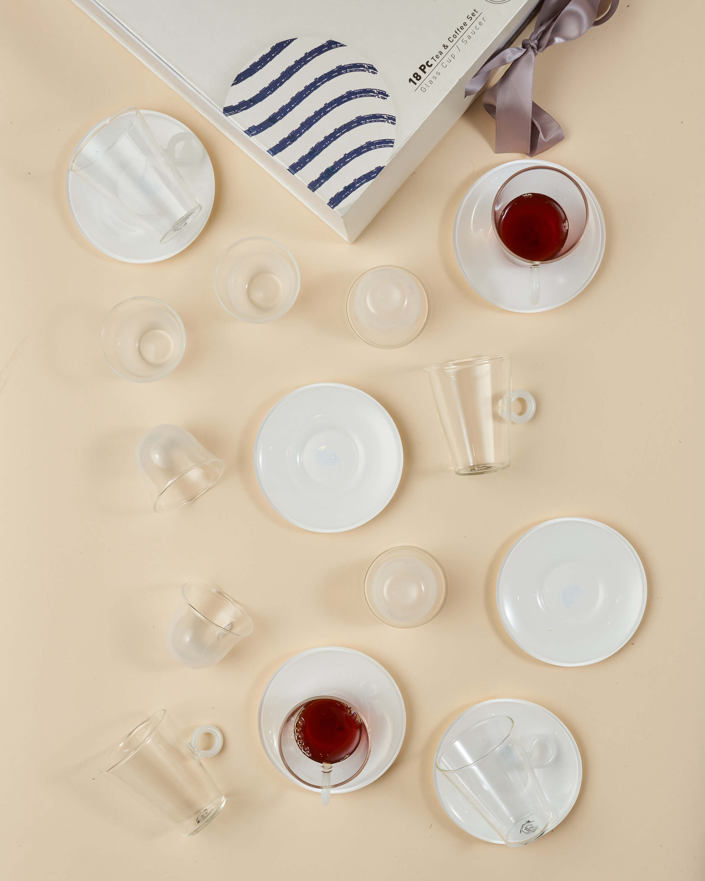 طقم استكانات وفناجين