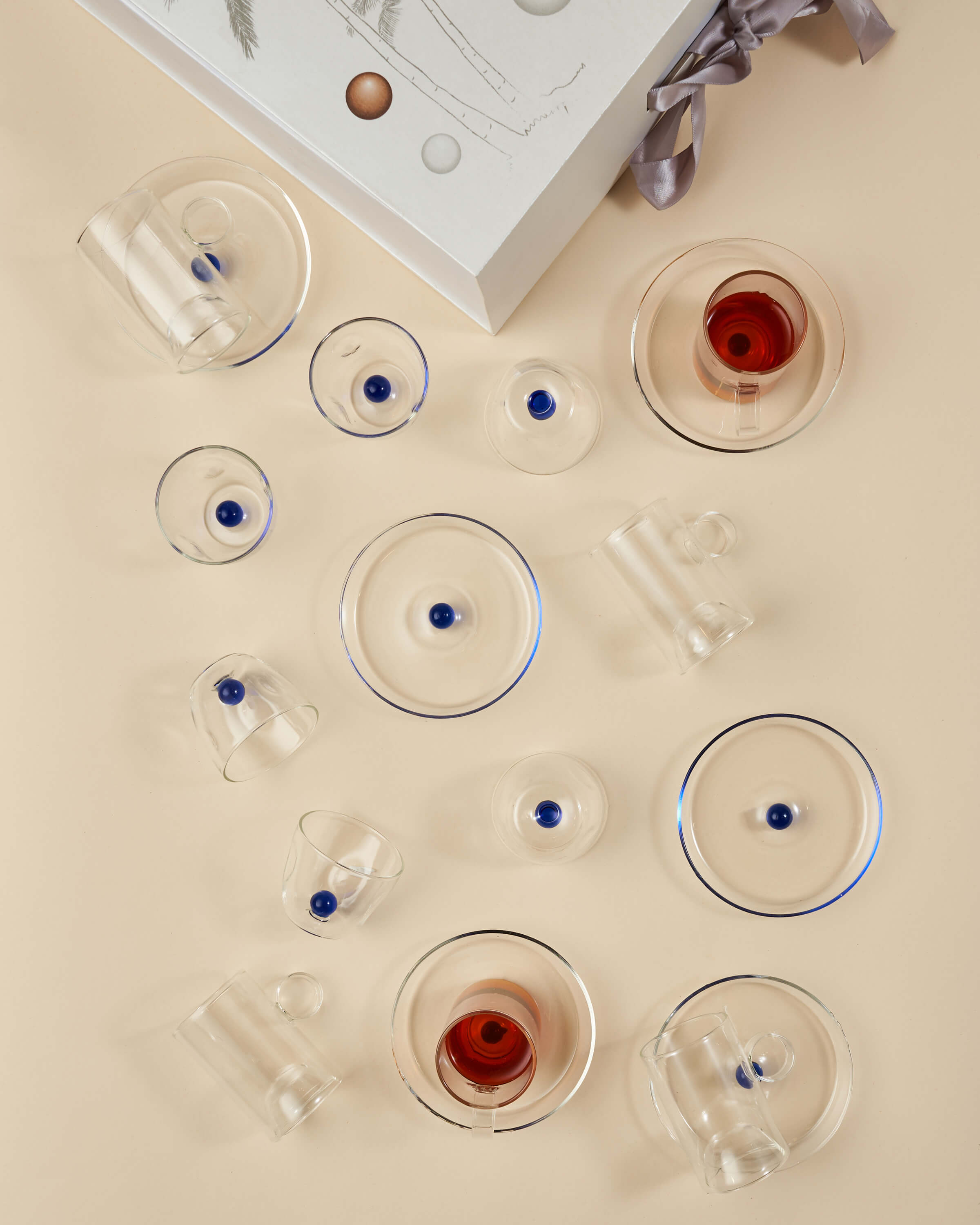 طقم استكانات شاي وفناجين قهوة عربية 18 قطعة