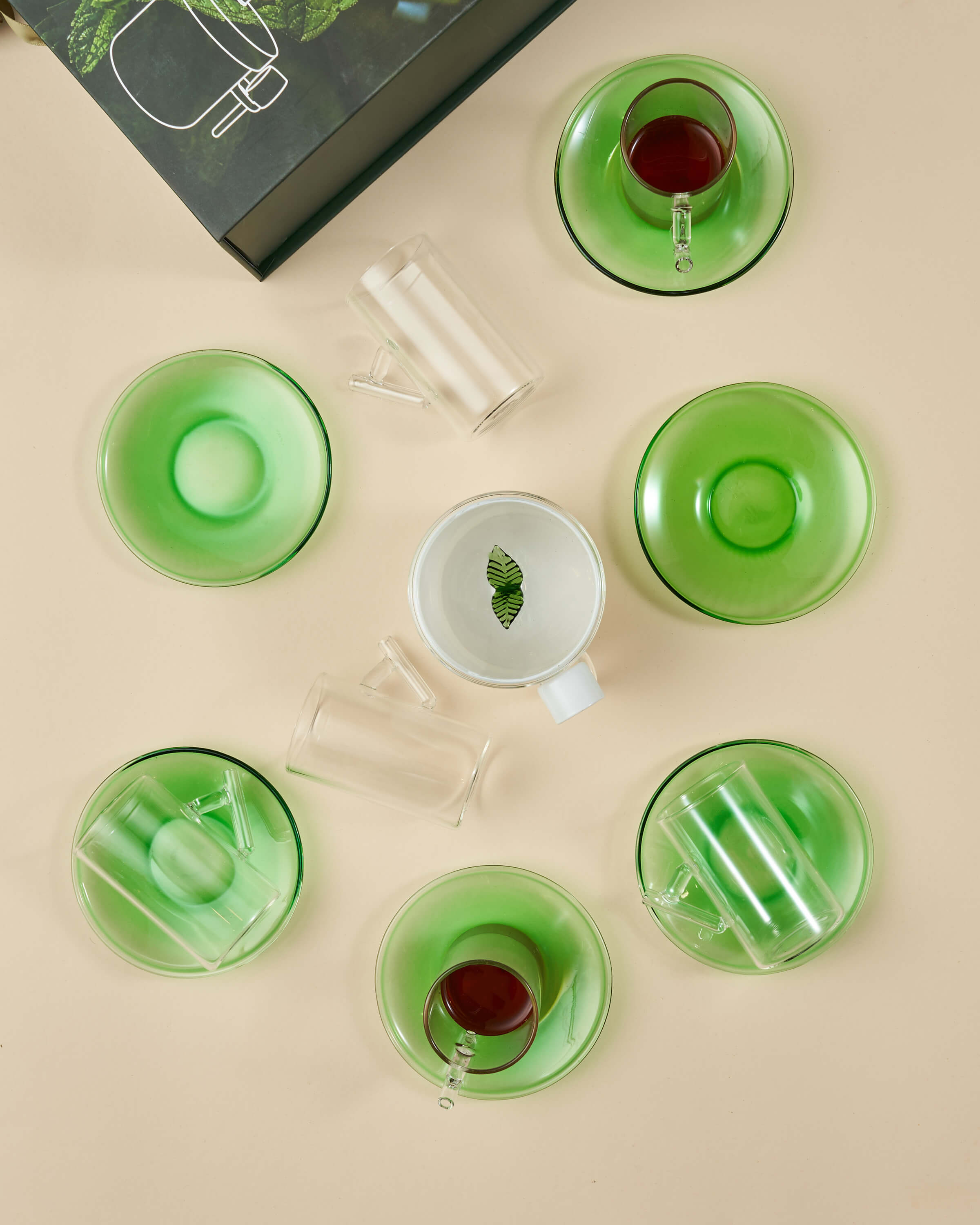 طقم استكانات بمقبض لوضع النعنع