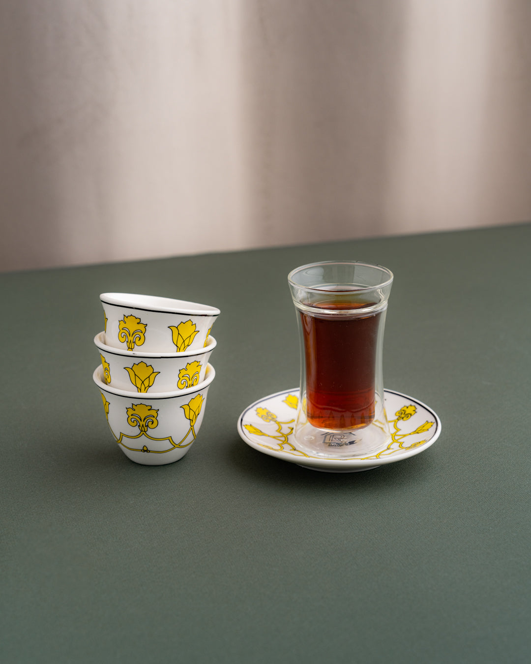 طقم استكانات شاي وفناجين قهوة عربية 18 قطعة دبل وول - طبقتين من الزجاج