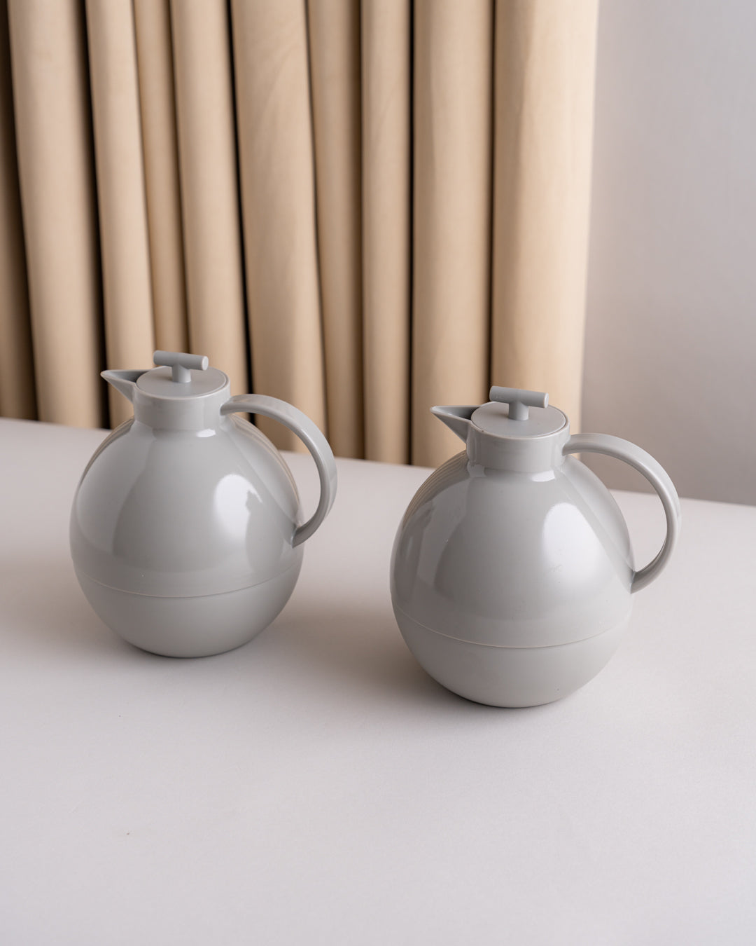 طقم مطارة شاي وقهوة لون رمادي