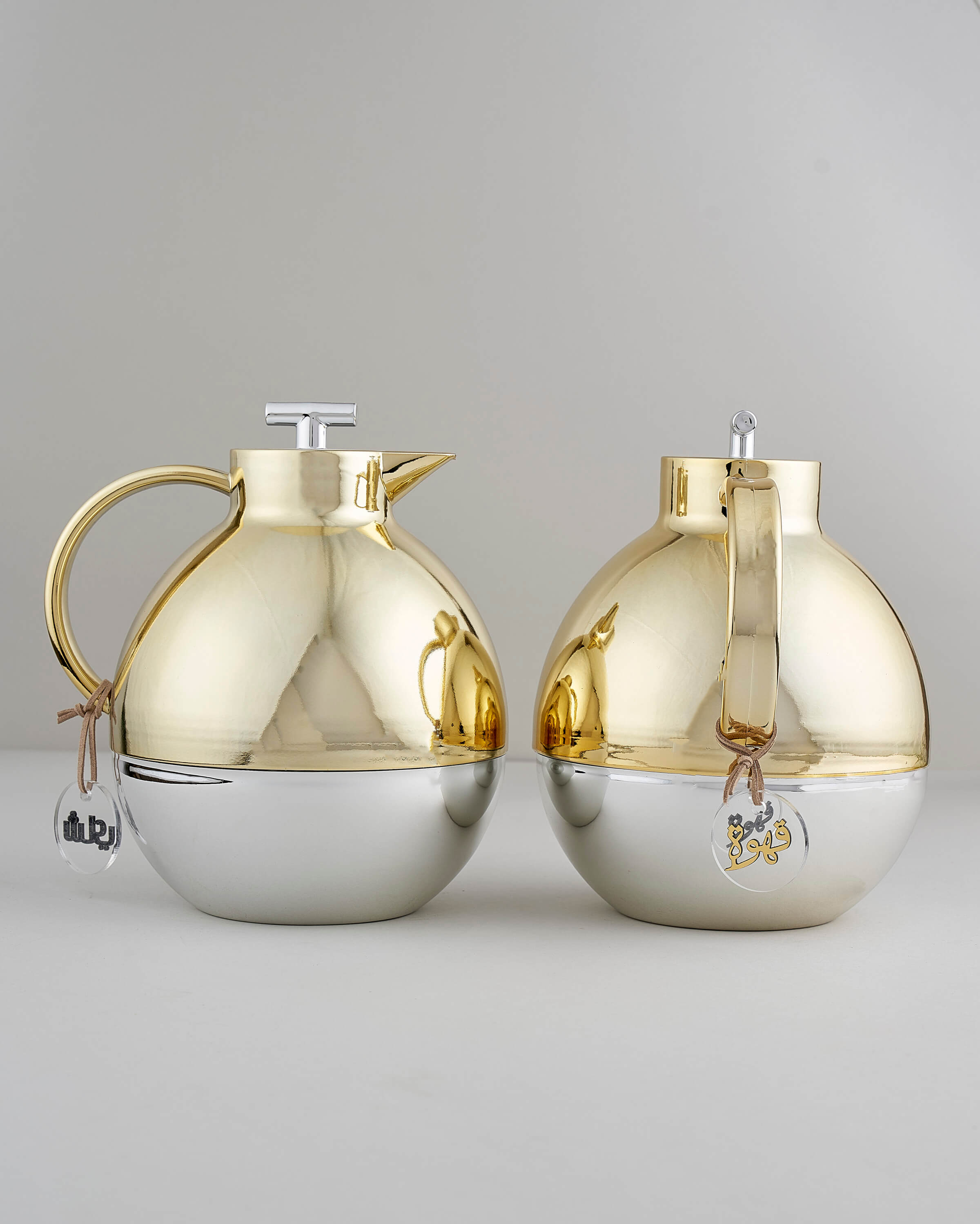 طقم مطارة شاي وقهوة بمقبض ذهبي وقاعدة سلفر