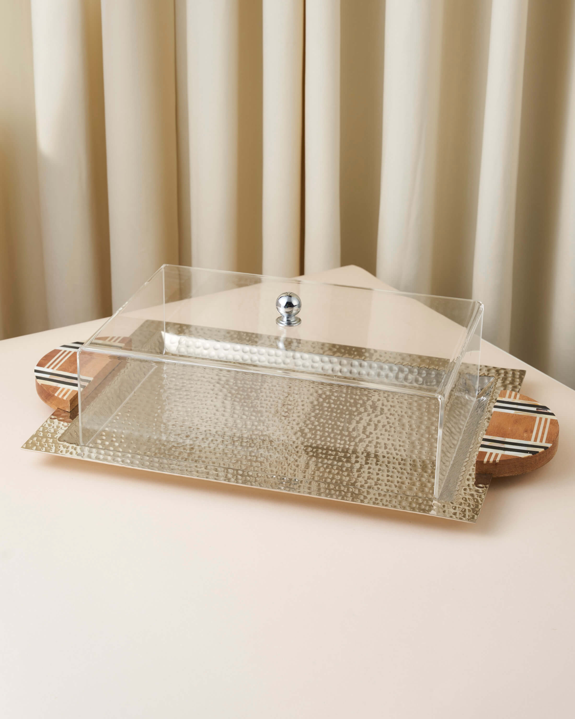 صينية تقديم بمقبض خشب صدفي