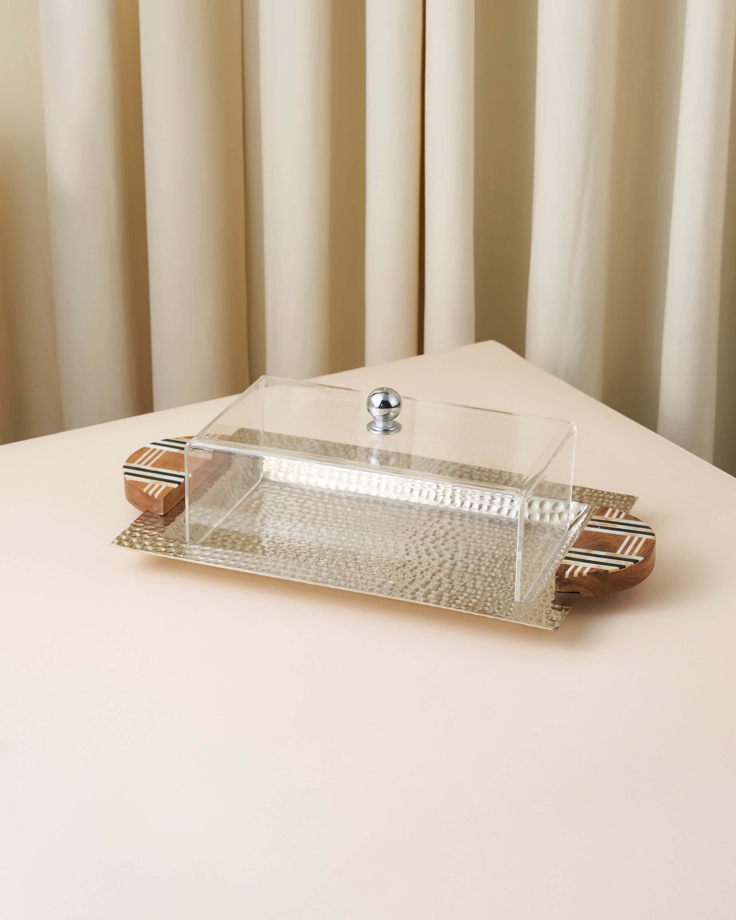 صينية تقديم بمقبض خشب صدفي