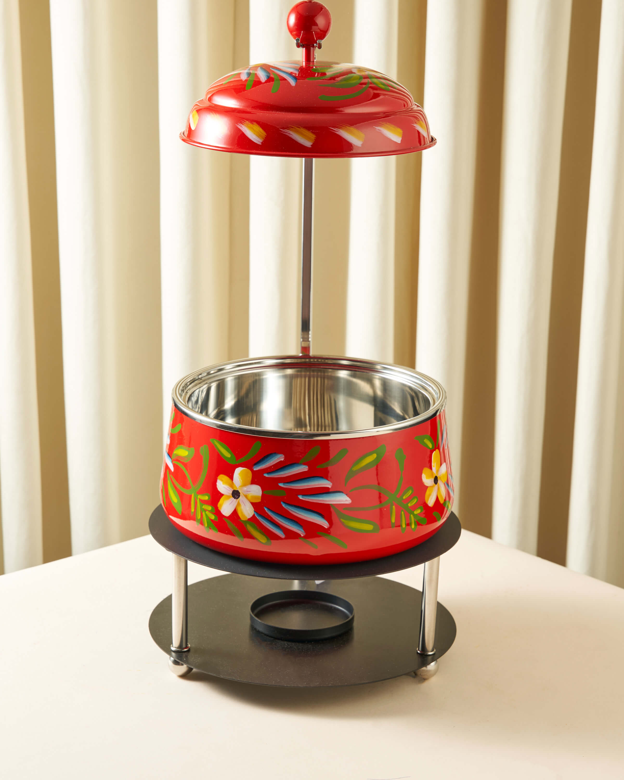 سخان مع قاعدة