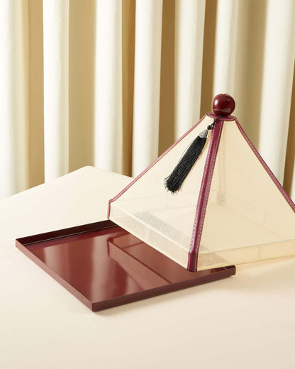 ماعون تقديم بغطاء خام مع جلد مربع