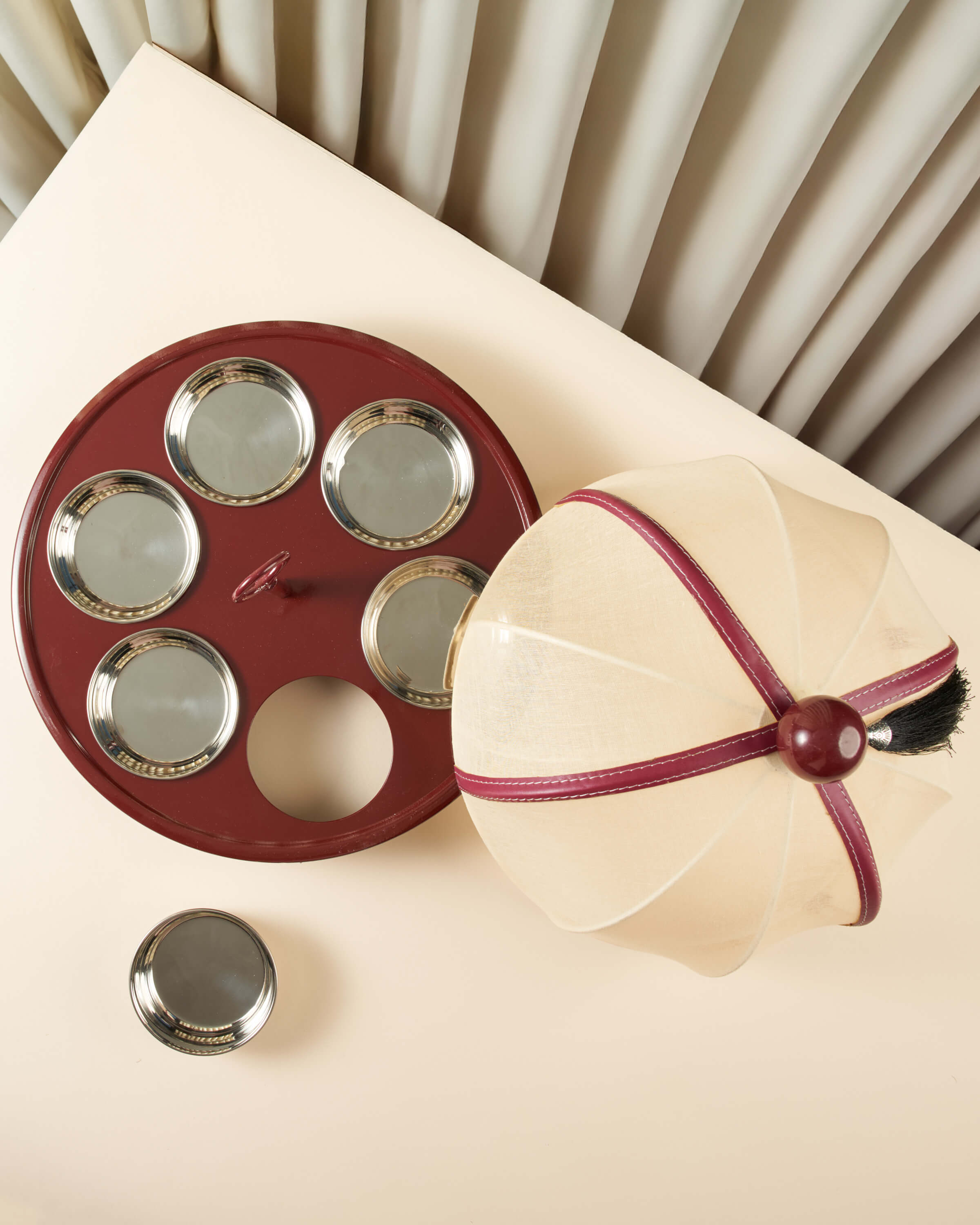 ماعون ريوق بغطاء خام مع جلد