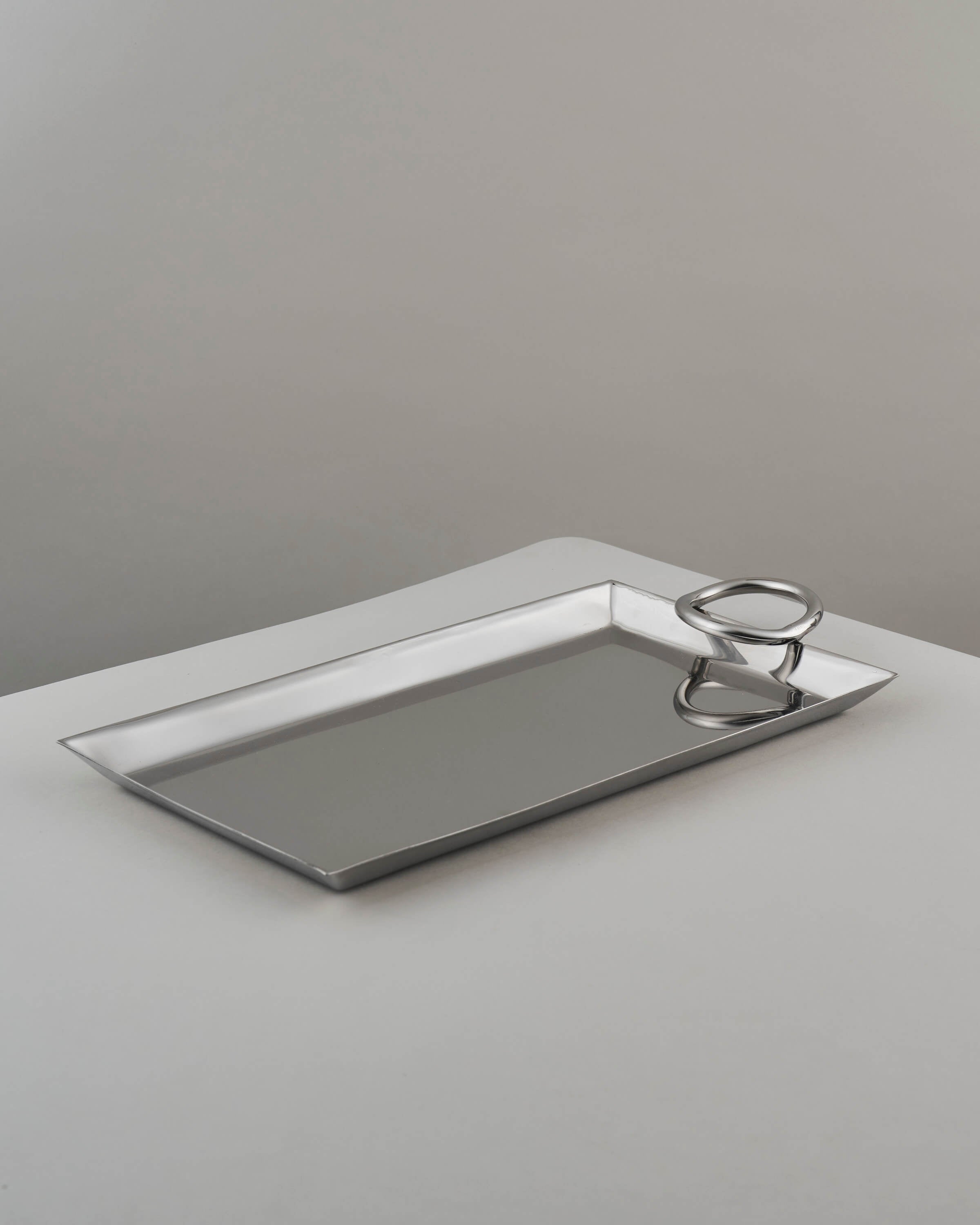 صينية تقديم