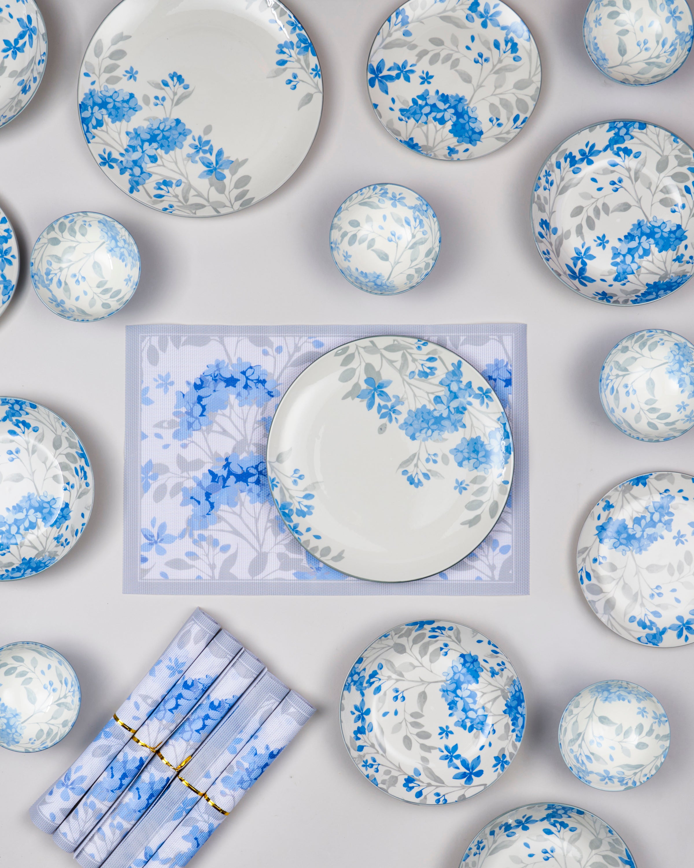 طقم سفرة 30 قطعة لـ6 اشخاص