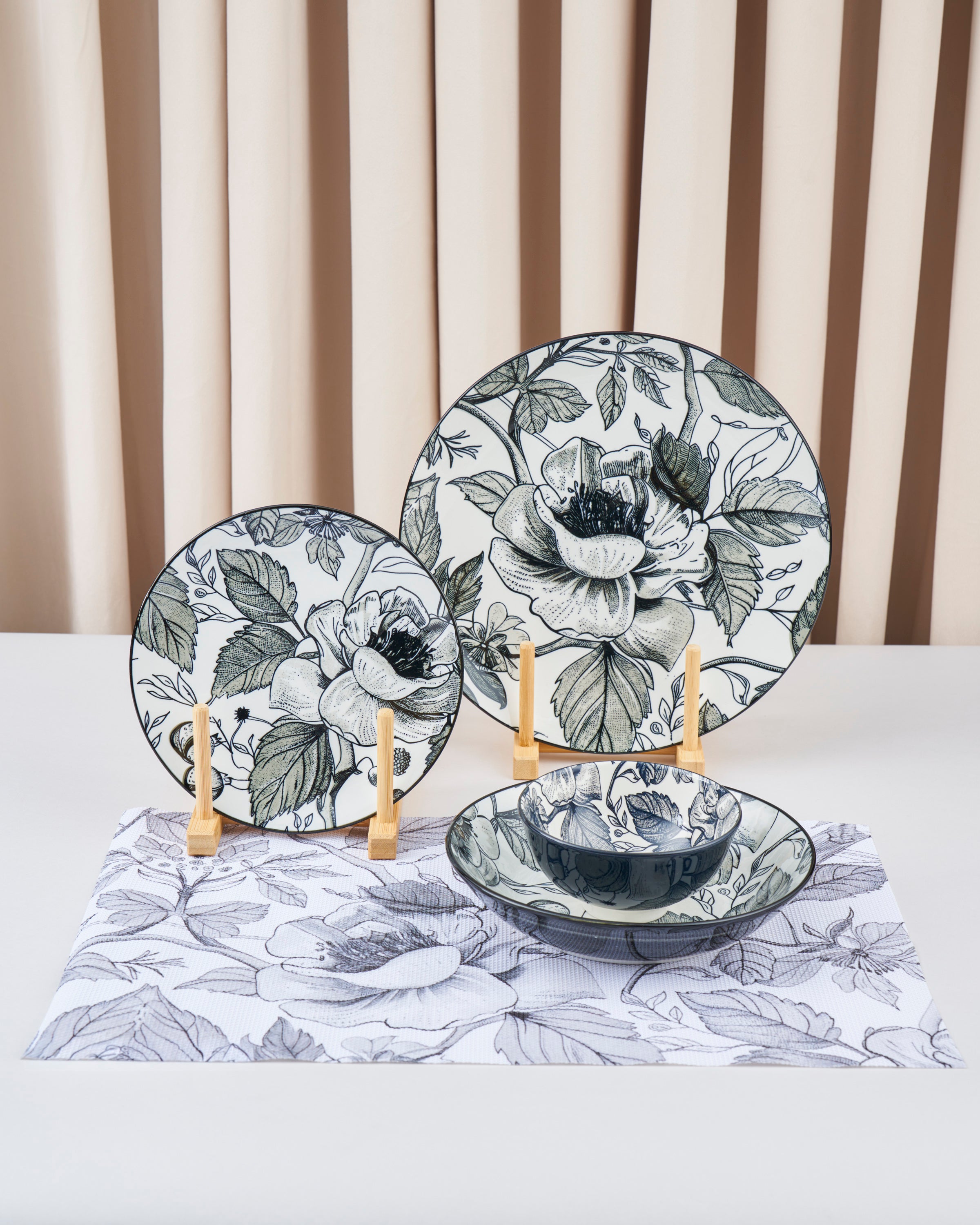 طقم سفرة 30 قطعة لـ6 اشخاص