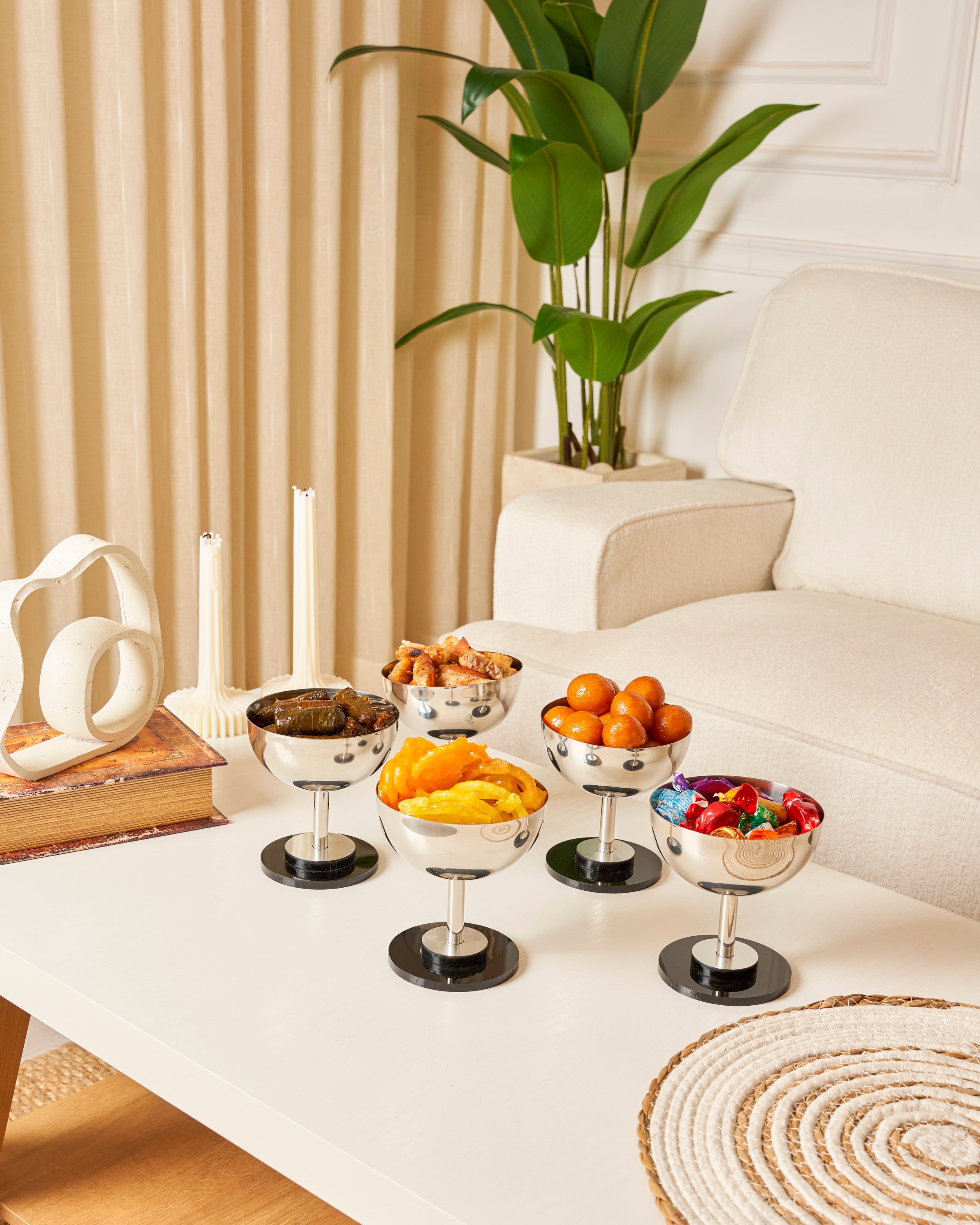 ماعون تقديم بقاعدة