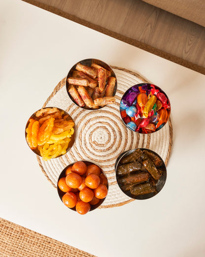 ماعون تقديم بقاعدة