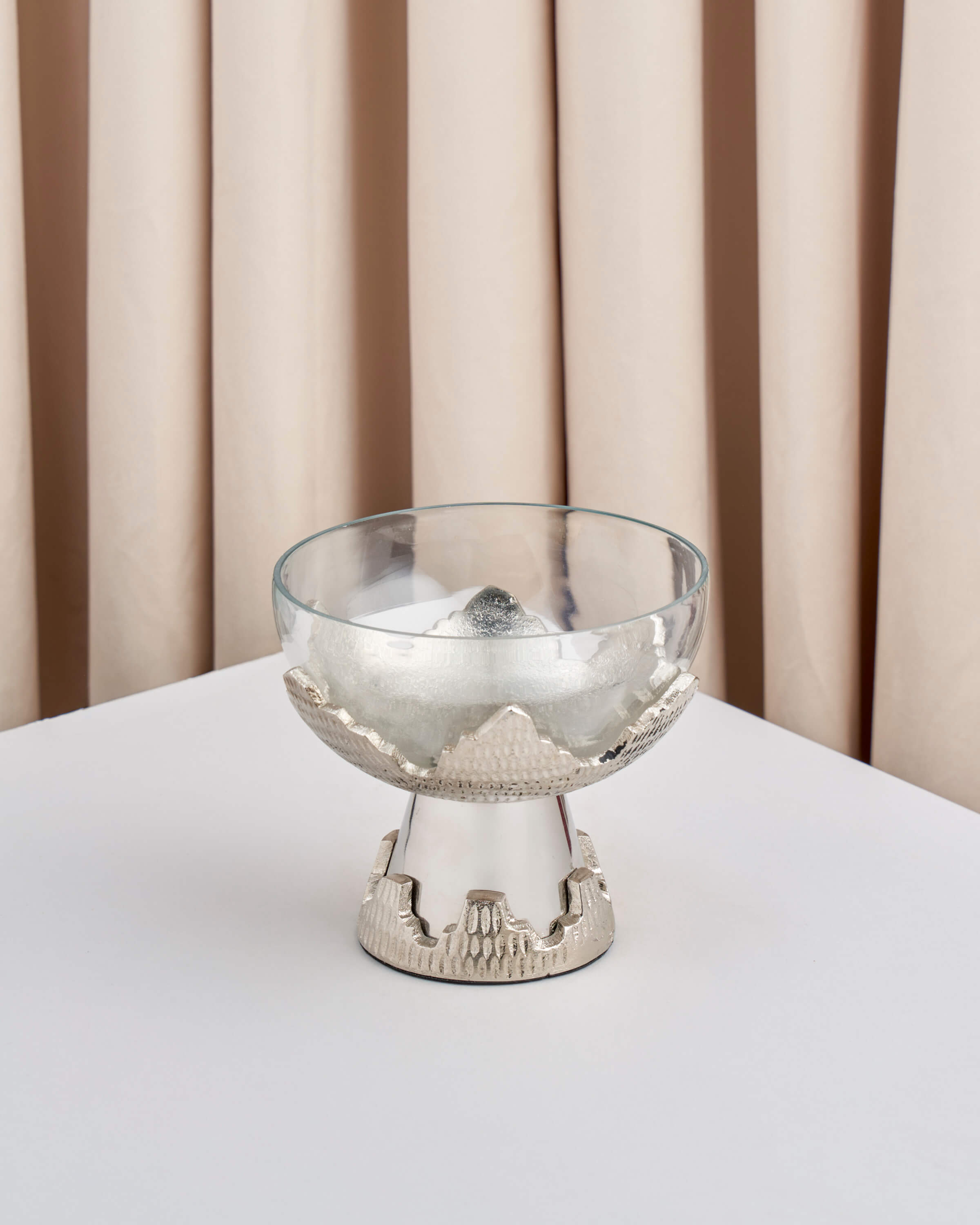 ماعون تقديم