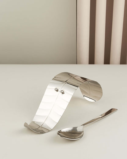 مغرفة مع ستاند