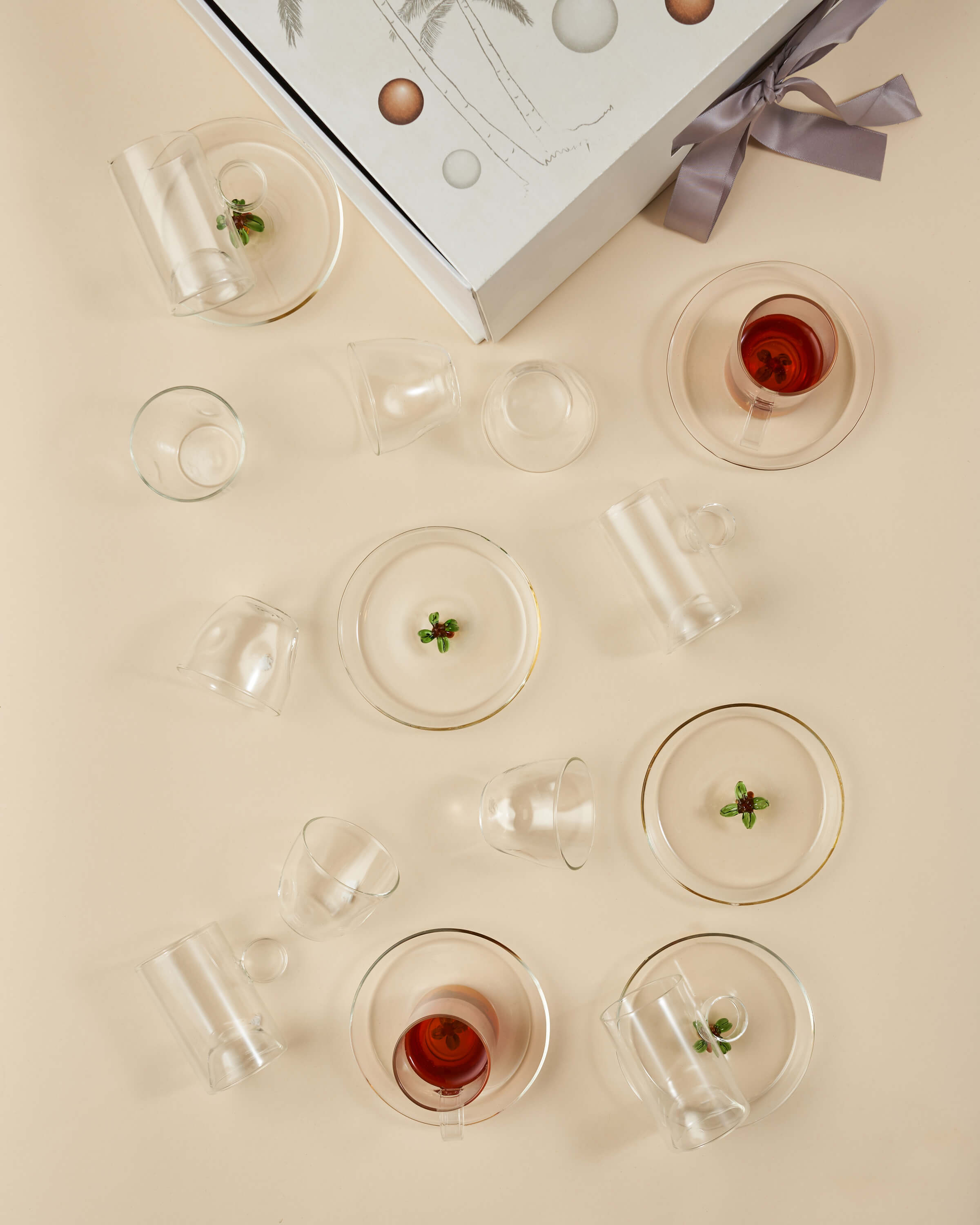 طقم استكانات شاي وفناجين قهوة عربية 18 قطعة