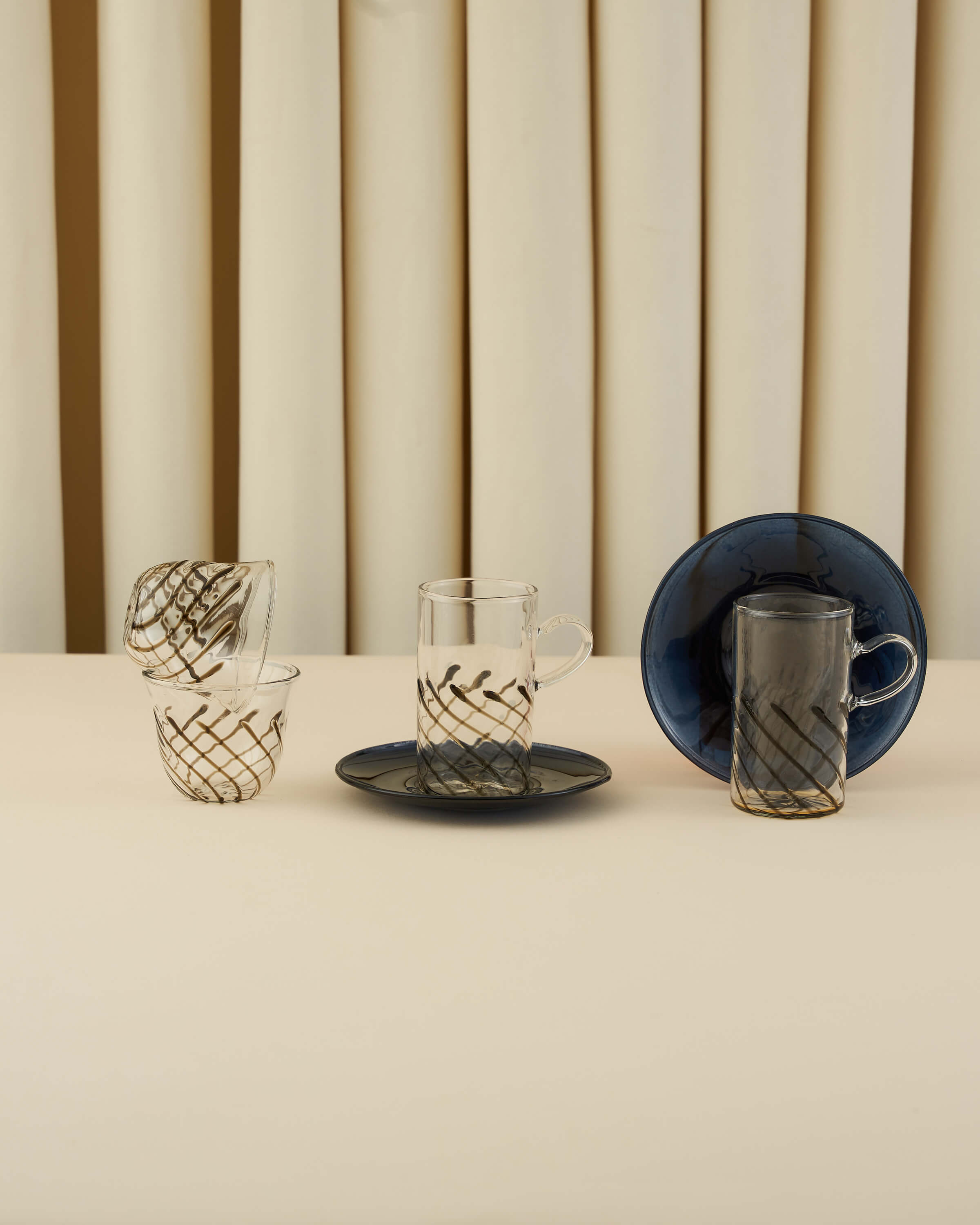 طقم استكانات وفناجين