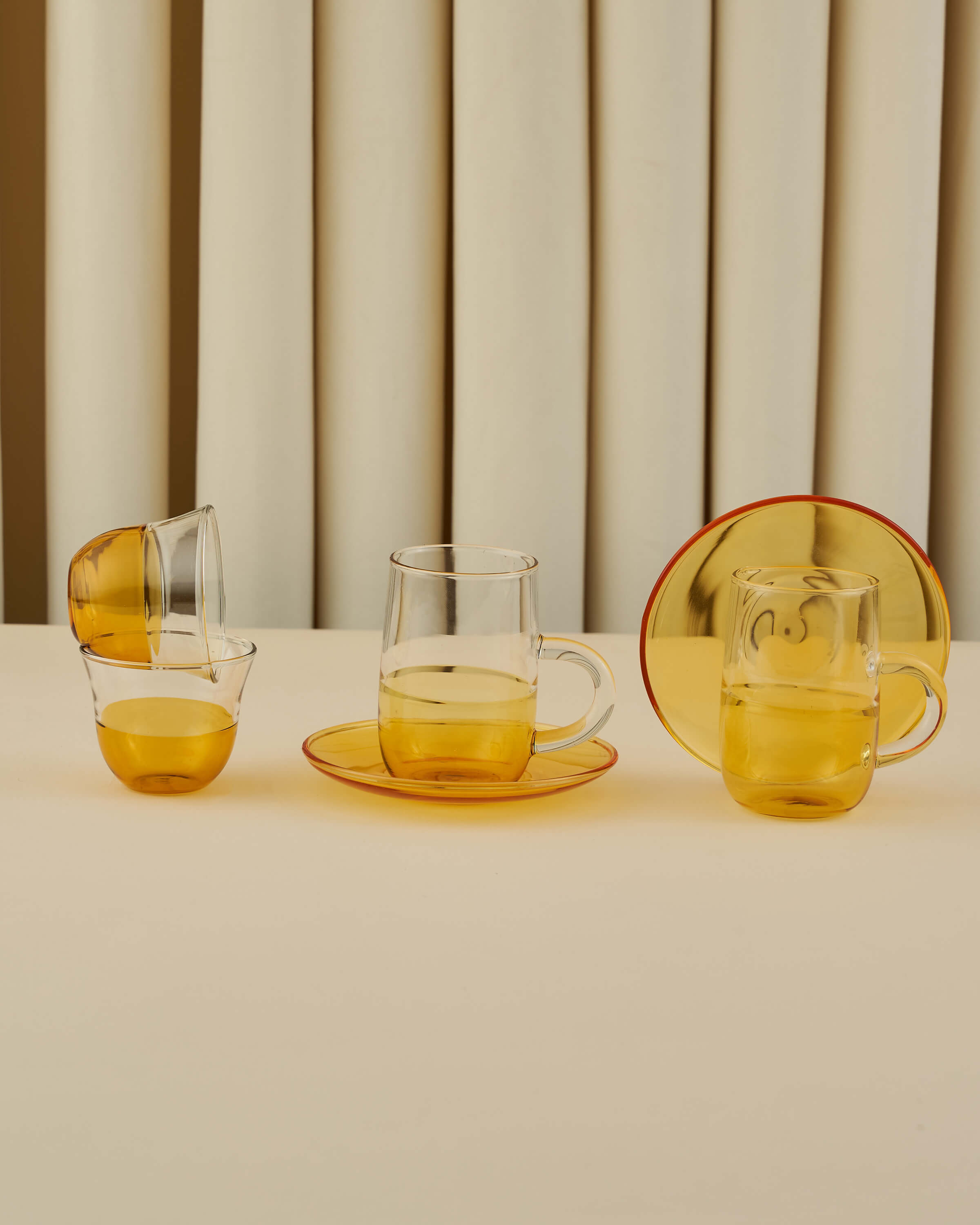 طقم استكانات وفناجين