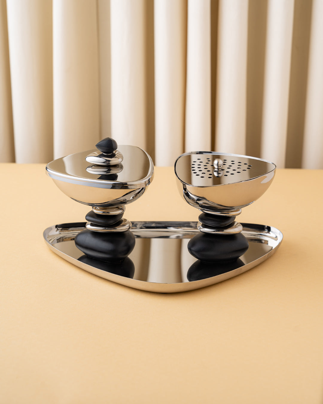 مبخر بطابع الحجار المصففة