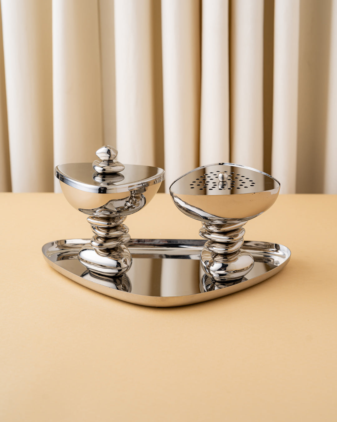 مبخر بطابع الحجار المصففة