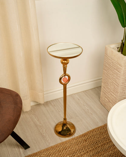 طاولة بقاعدة