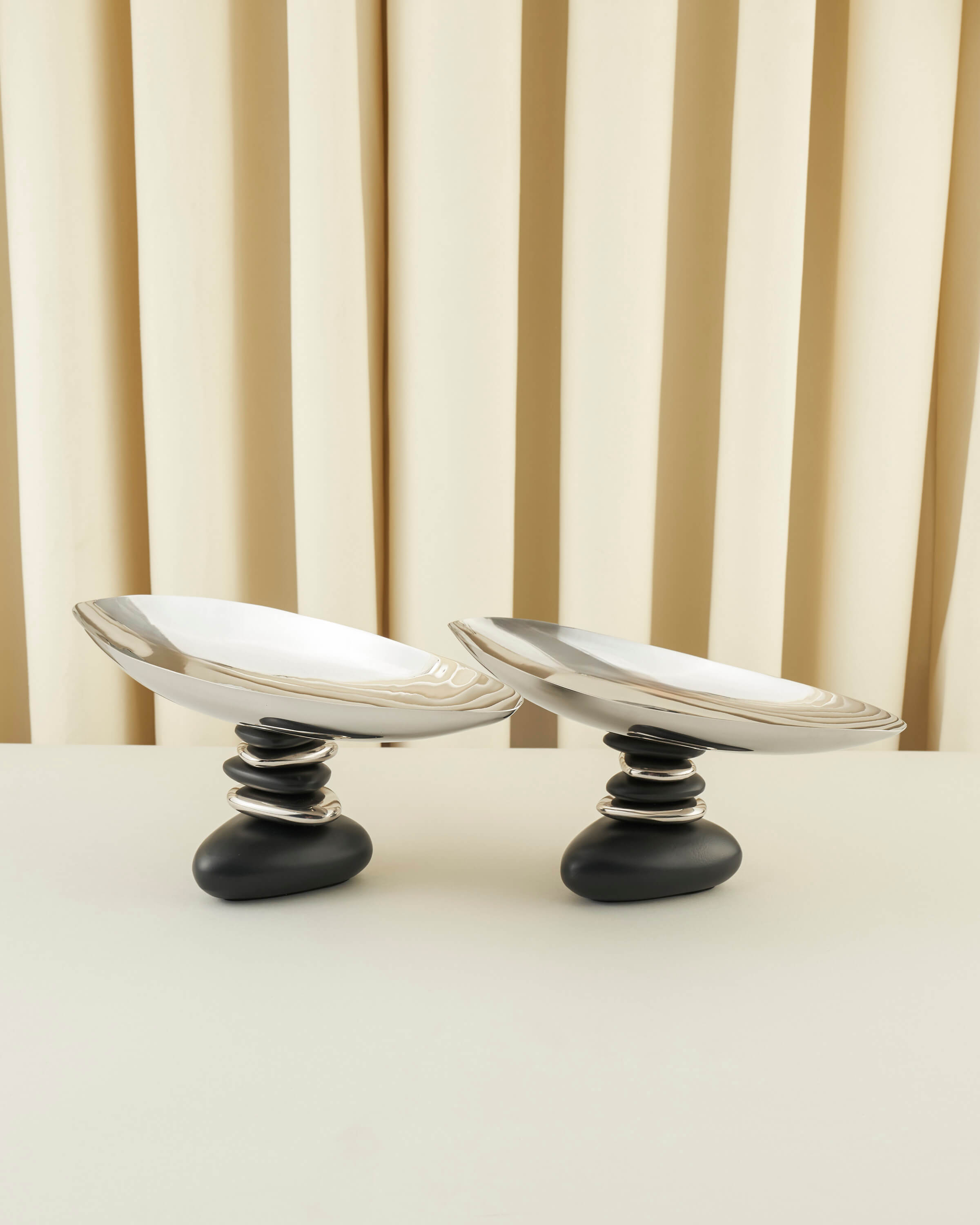 ماعون تقديم  بطابع الاحجار