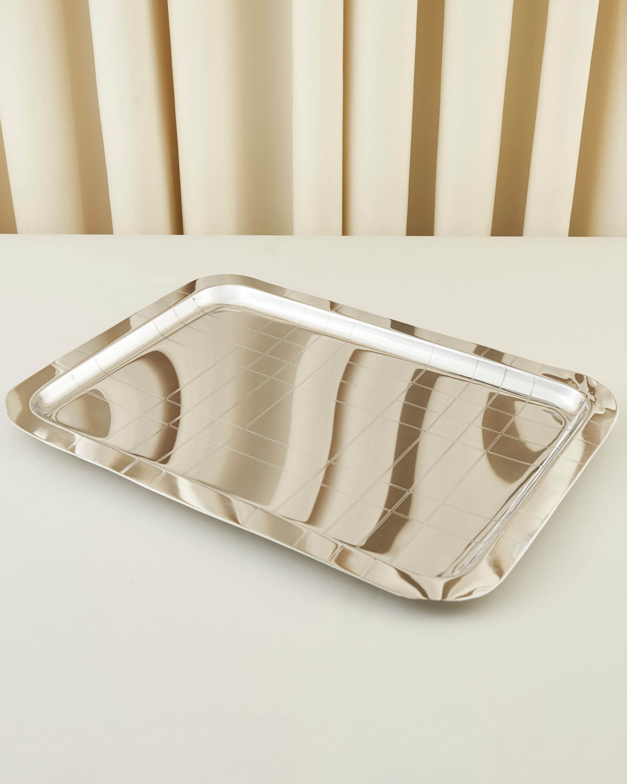 صينية تقديم