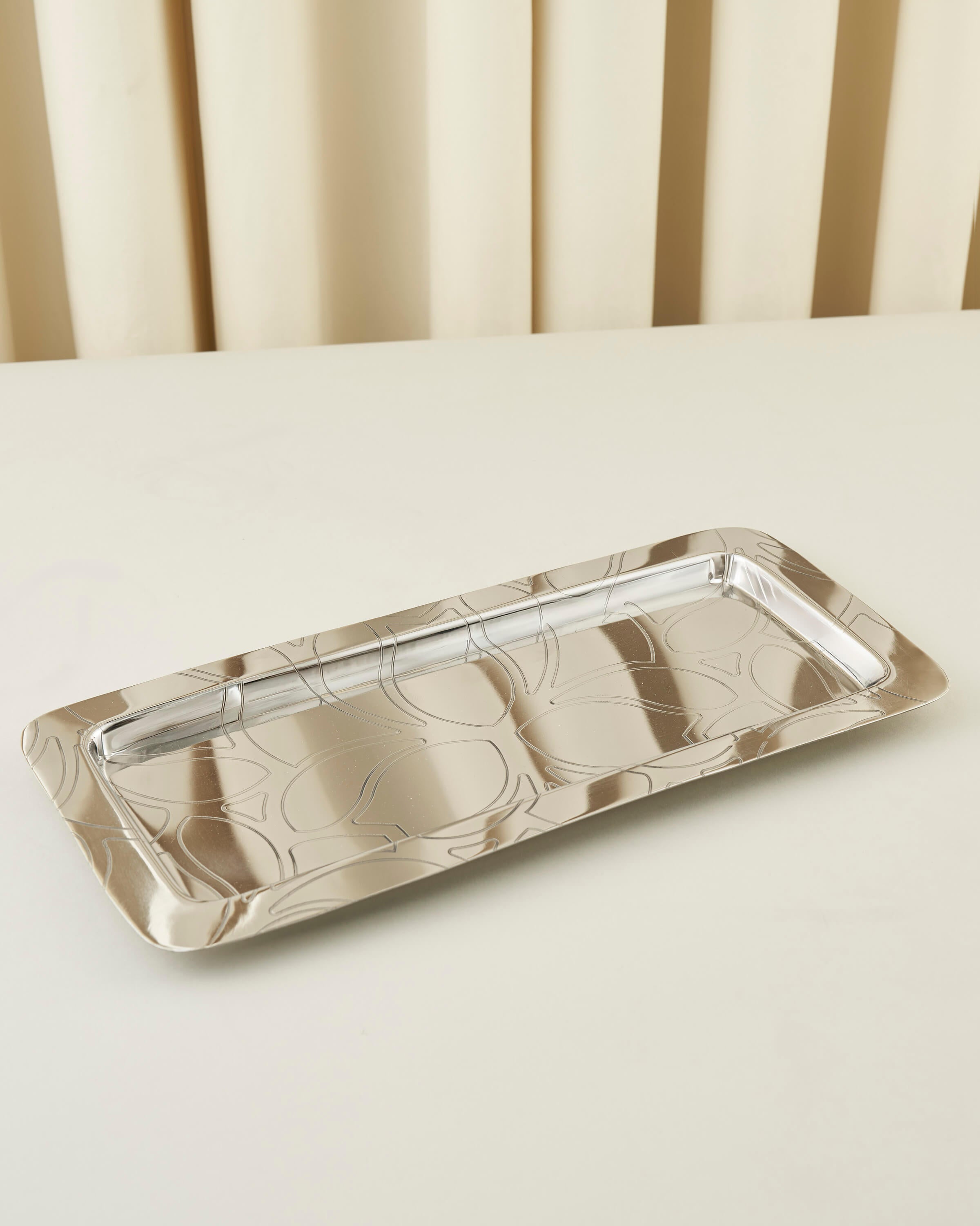 صينية تقديم