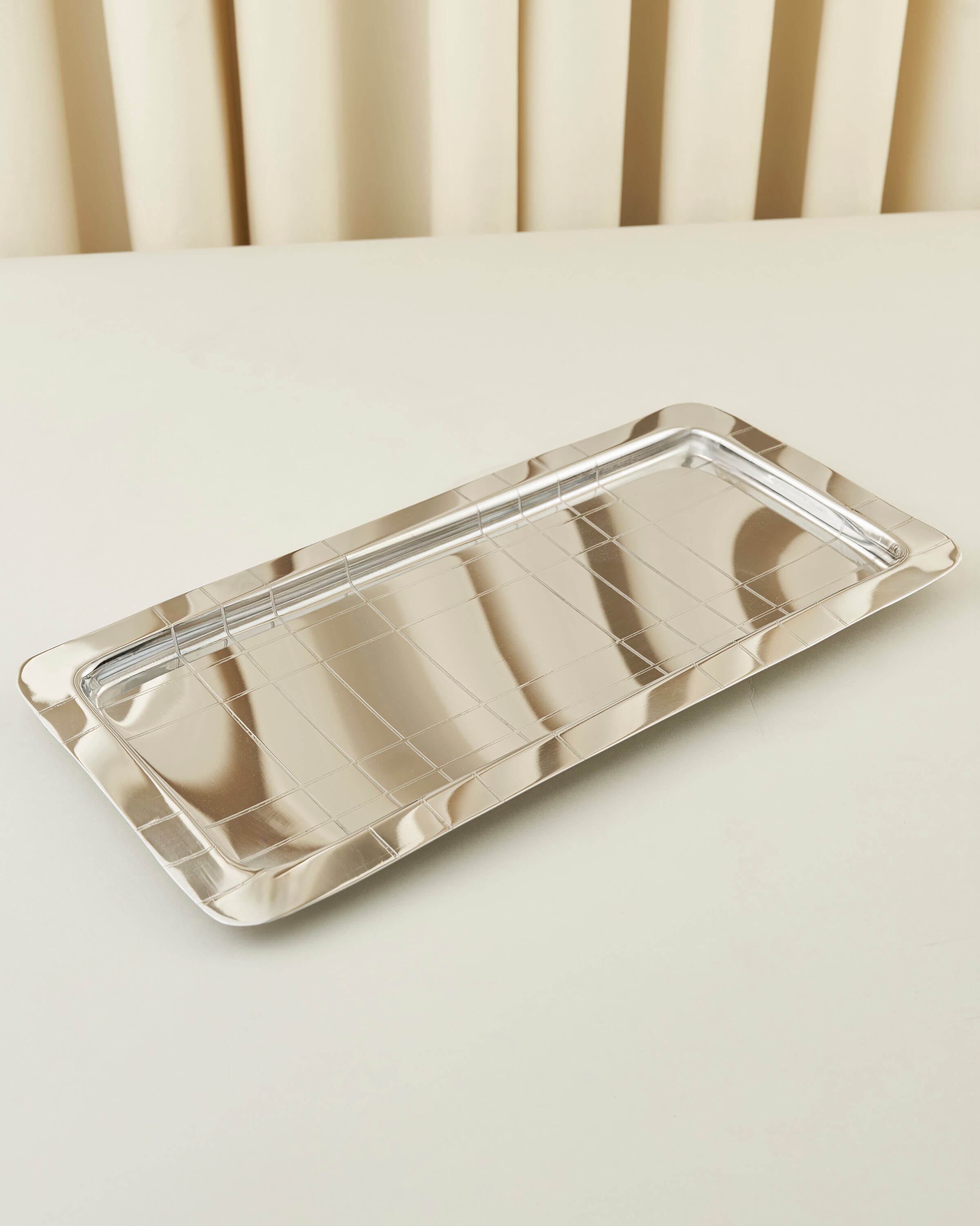 صينية تقديم