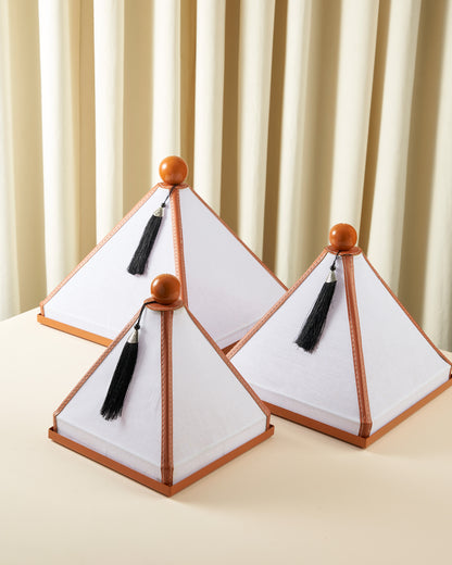 ماعون تقديم بغطاء خام مع جلد مربع